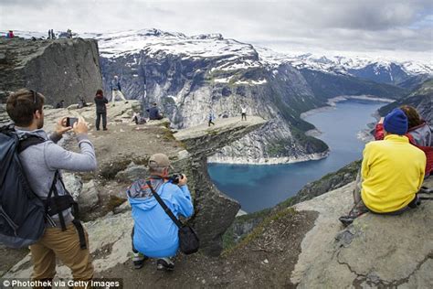 trolltunga activ|trolltunga norway deaths.